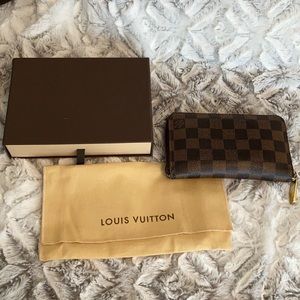 Auth Louis Vuitton Zippy Wallet Damier